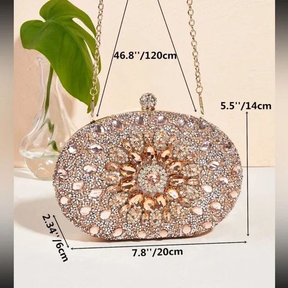 💎 Jewel Encrusted Purse 💎 - Picture 2 of 7